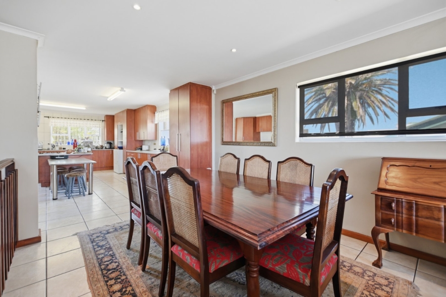 8 Bedroom Property for Sale in Melkbosstrand Central Western Cape